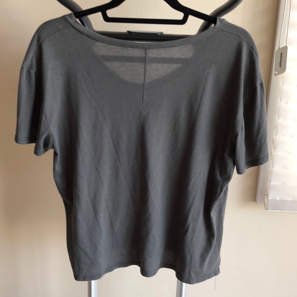 T-shirt - Picture 2 of 3